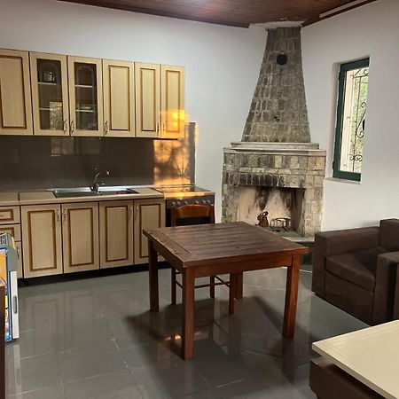 Cozy Little Holiday House Shkodër 外观 照片